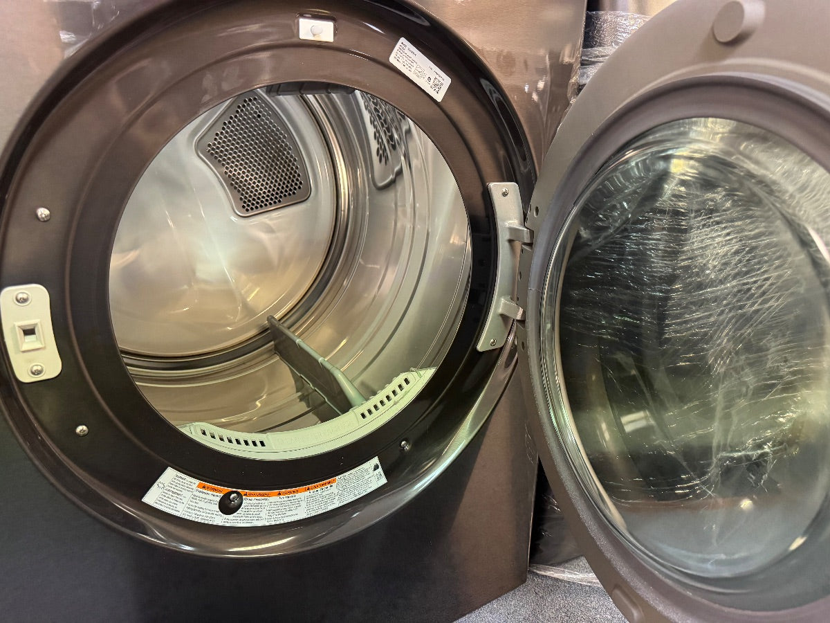 LG — Gas Dryer, 7.4 cu ft — Dark