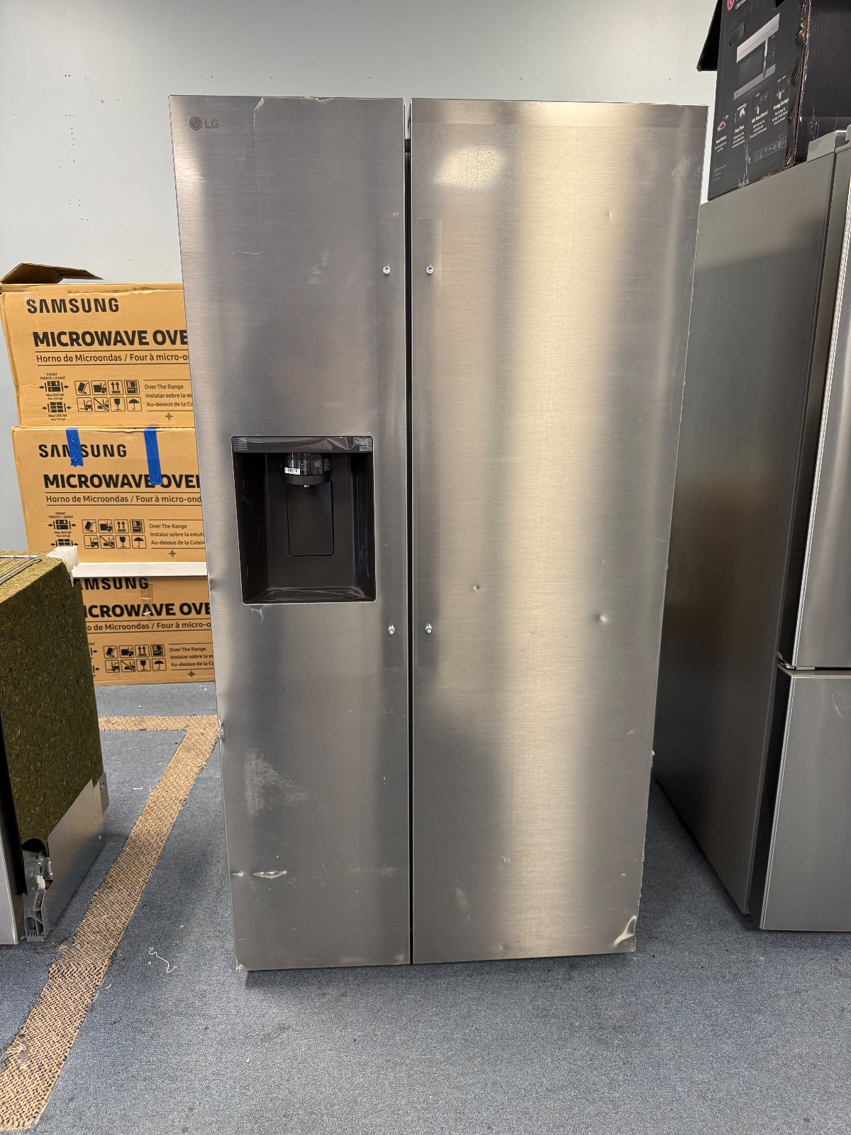 LG - Refrigerator Side by Side
