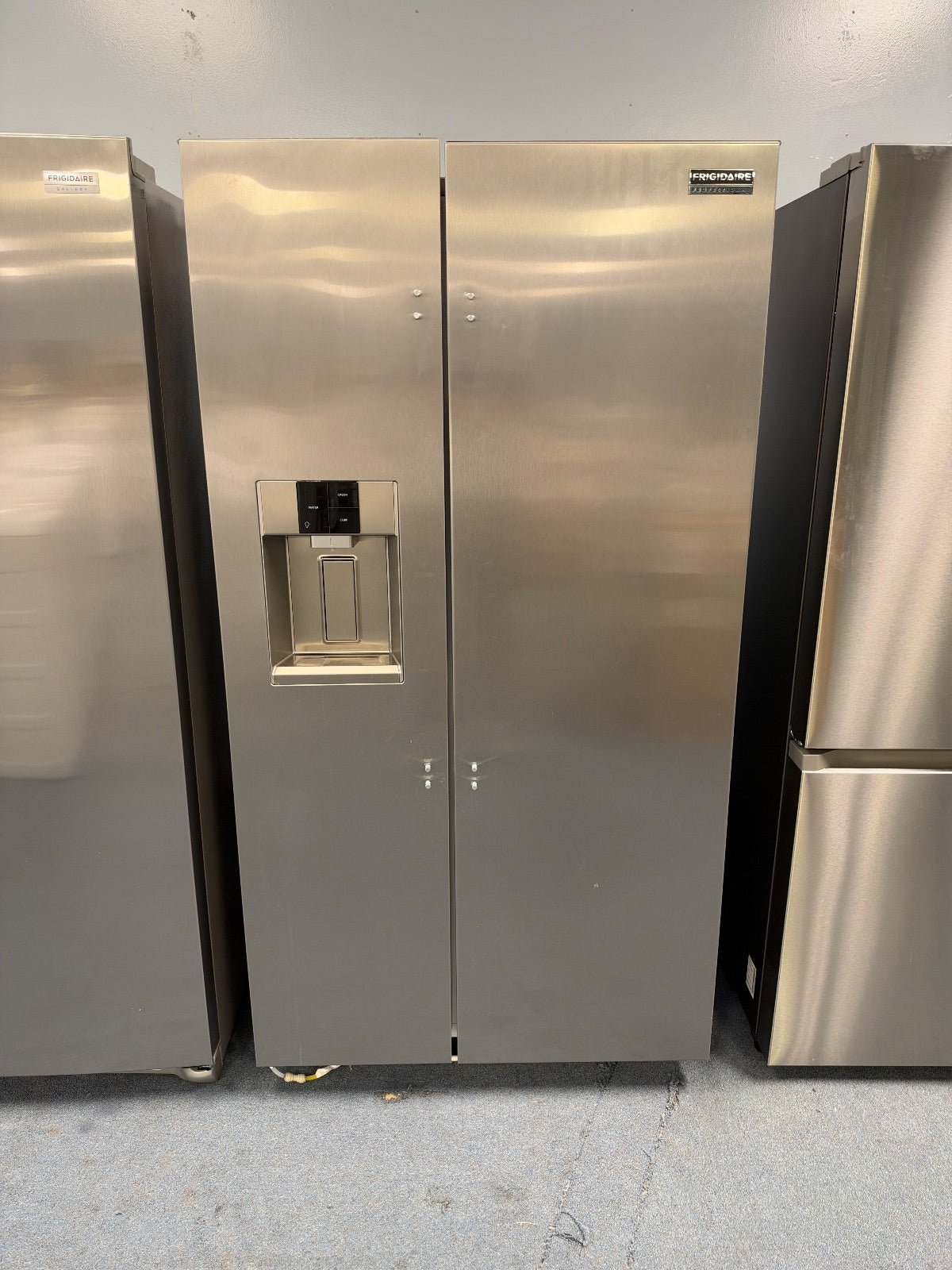 Frigidaire Professional — Refrigerator Side-by-Side