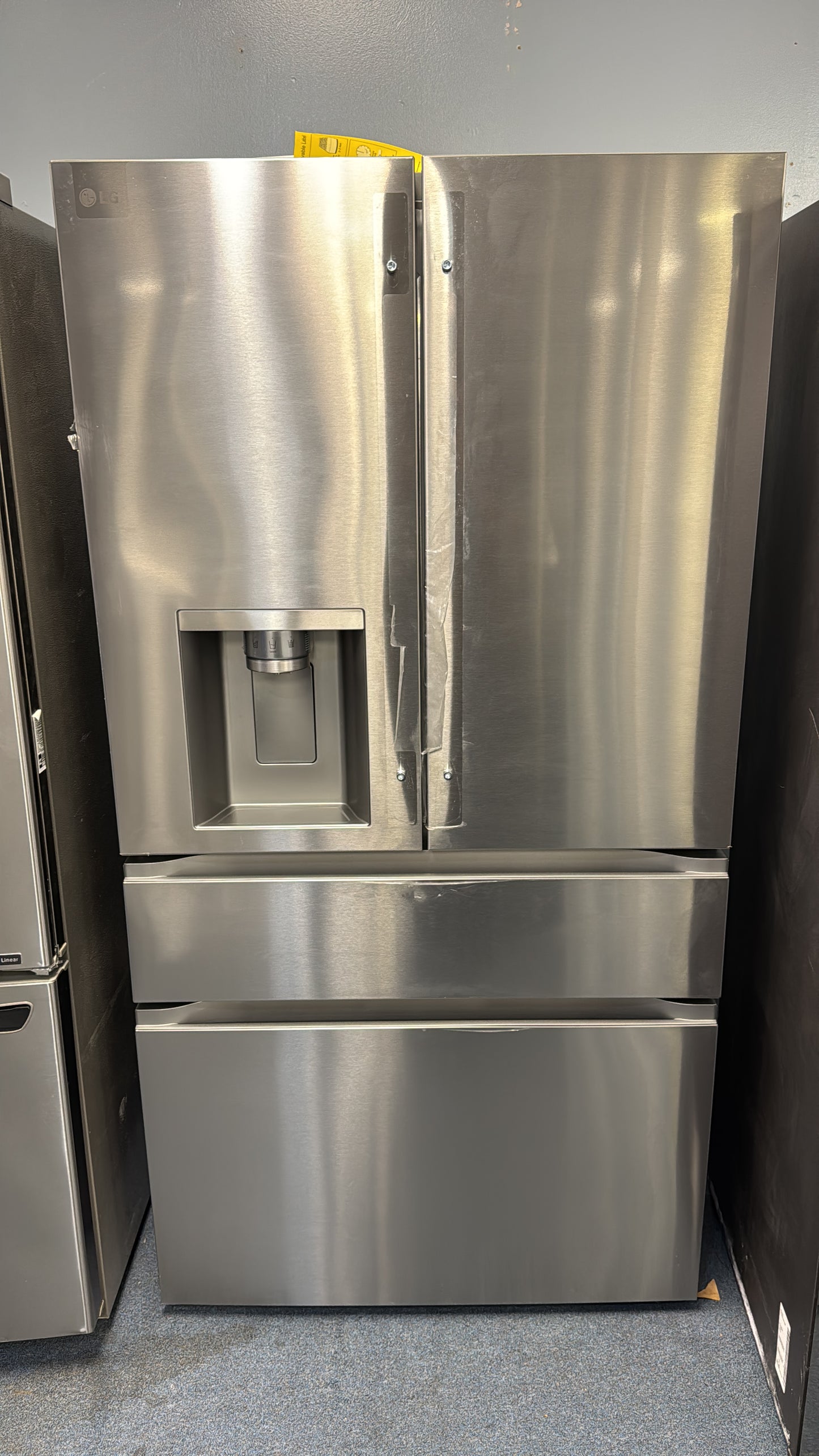LG Counter-Depth 22.5-cu ft Refrigerator Dual Ice Maker with Water and Ice Dispenser and Door within Door ENERGY STAR Certified (Copy)